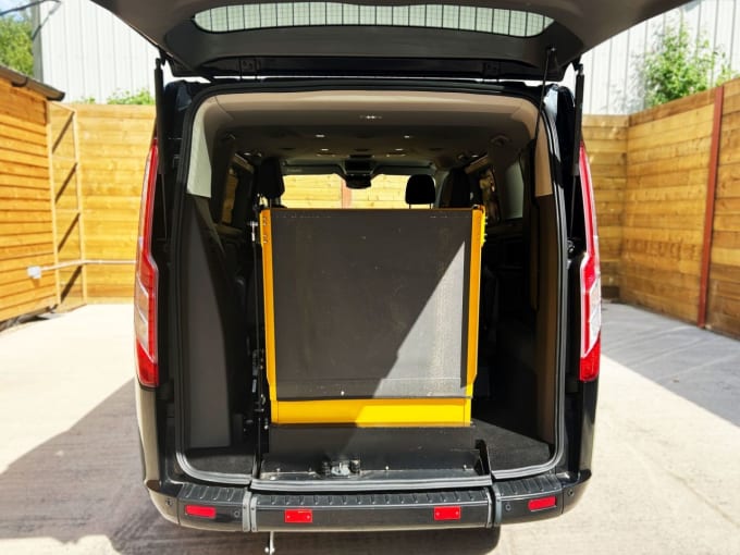 2025 Ford Tourneo Custom