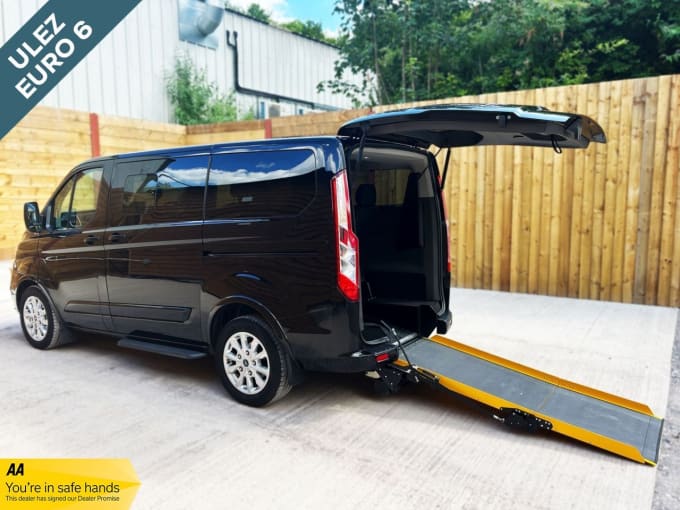 2025 Ford Tourneo Custom