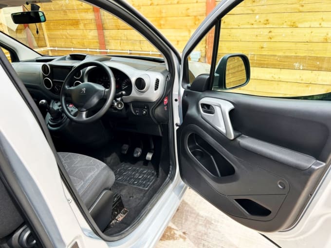 2025 Peugeot Partner Tepee