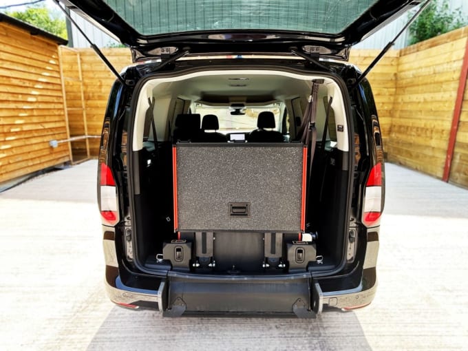 2025 Ford Grand Tourneo Connect