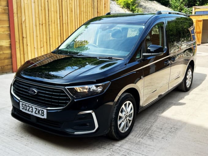 2025 Ford Grand Tourneo Connect
