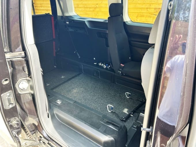 2025 Ford Grand Tourneo Connect