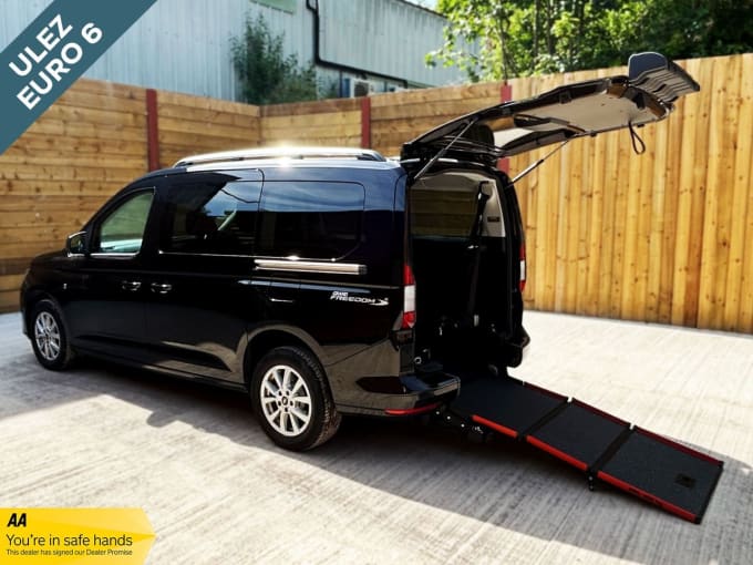 2025 Ford Grand Tourneo Connect