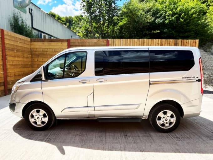 2025 Ford Tourneo Custom