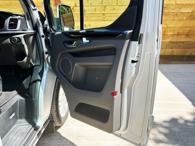 2025 Ford Tourneo Custom