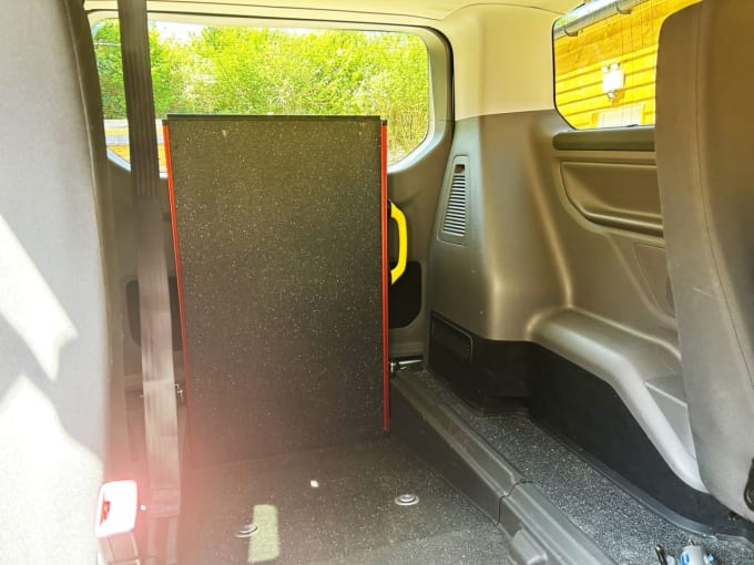 2025 Ford Tourneo Custom