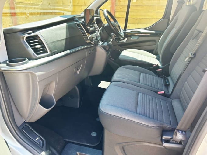 2025 Ford Tourneo Custom
