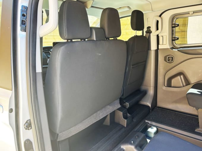 2025 Ford Tourneo Custom