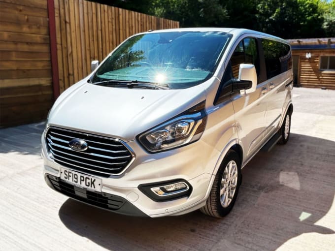 2025 Ford Tourneo Custom