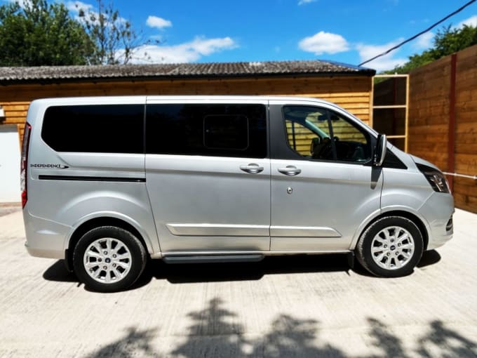 2025 Ford Tourneo Custom