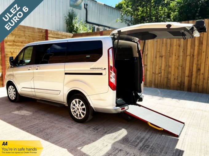 2025 Ford Tourneo Custom
