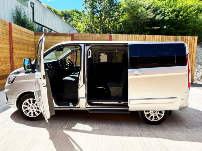 2025 Ford Tourneo Custom