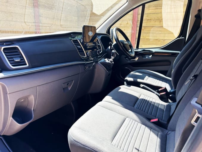 2025 Ford Tourneo Custom