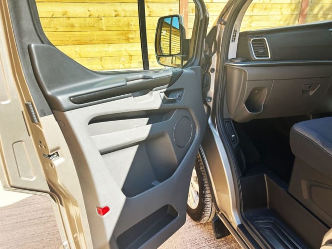 2025 Ford Tourneo Custom