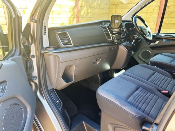 2025 Ford Tourneo Custom