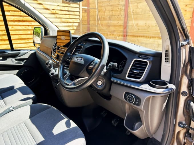 2025 Ford Tourneo Custom