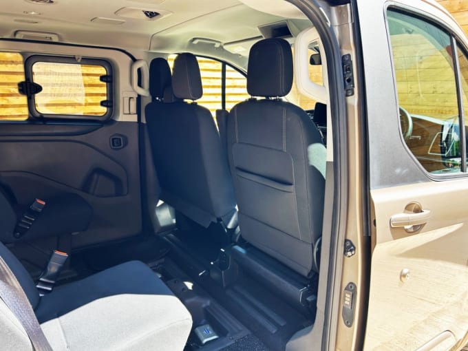 2025 Ford Tourneo Custom