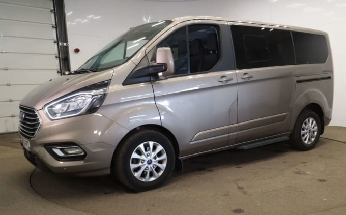 2025 Ford Tourneo Custom
