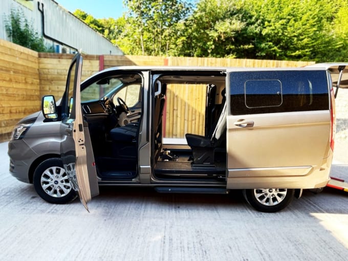 2025 Ford Tourneo Custom