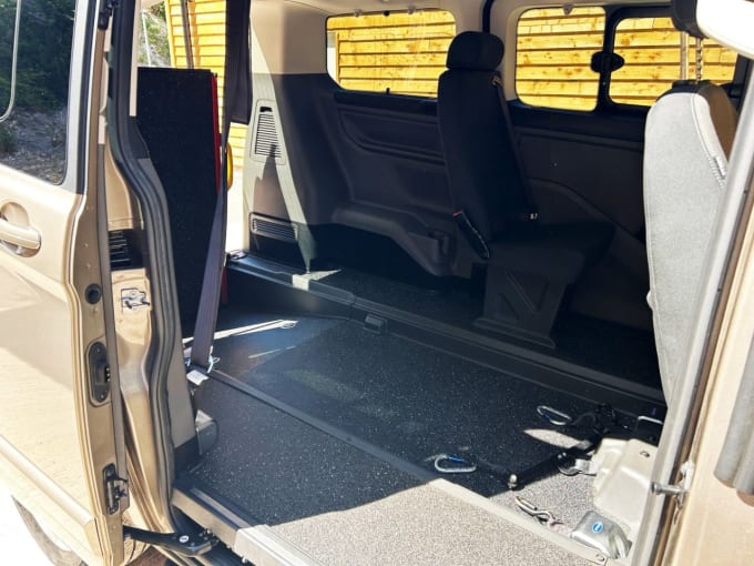 2025 Ford Tourneo Custom