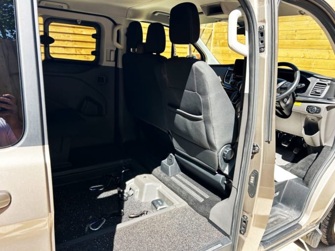 2025 Ford Tourneo Custom