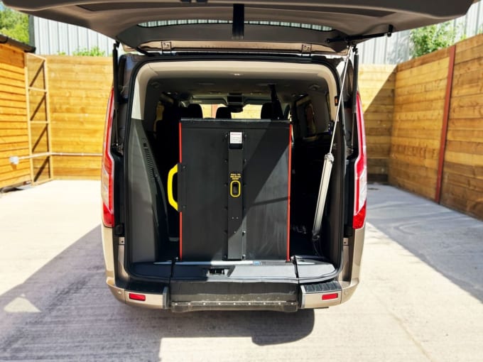 2025 Ford Tourneo Custom