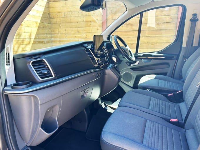 2025 Ford Tourneo Custom