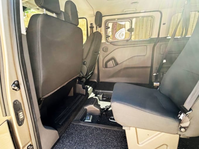 2025 Ford Tourneo Custom