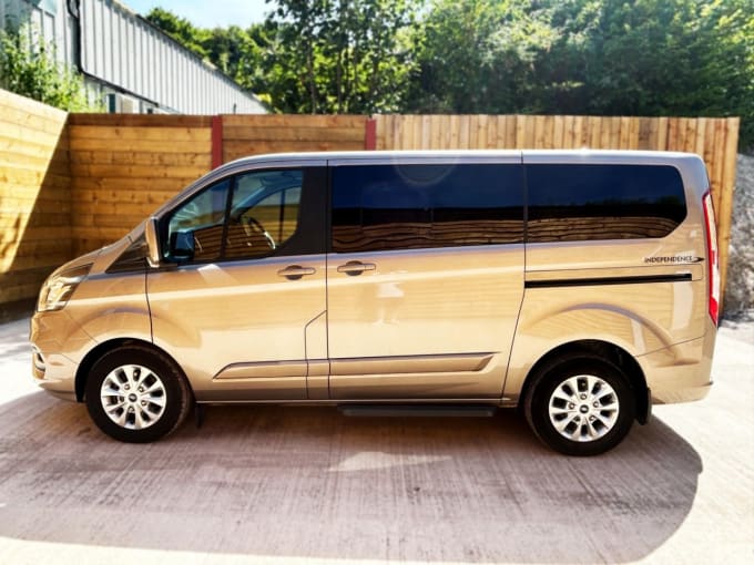 2025 Ford Tourneo Custom