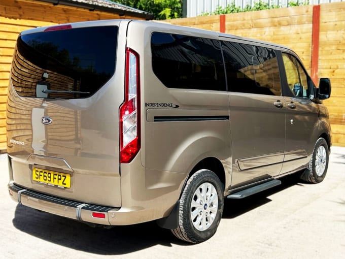 2025 Ford Tourneo Custom