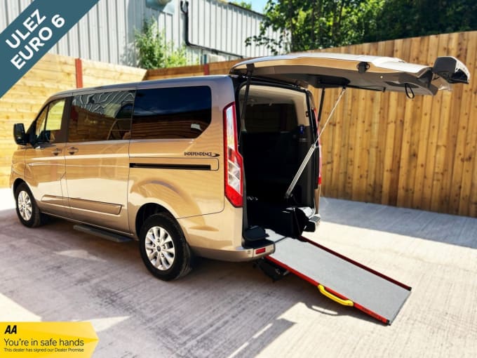 2025 Ford Tourneo Custom