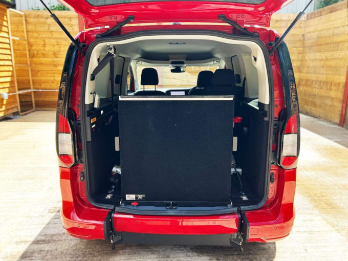 2025 Ford Tourneo Connect