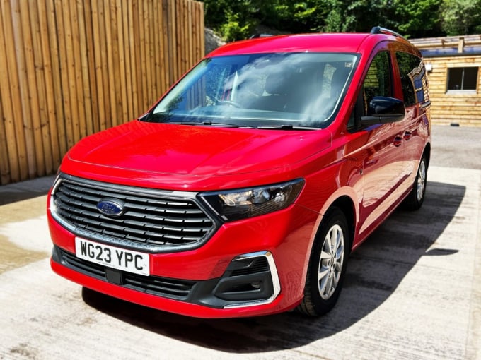2025 Ford Tourneo Connect