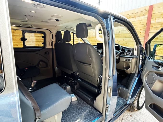 2025 Ford Tourneo Custom