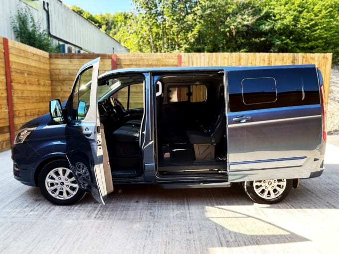 2025 Ford Tourneo Custom