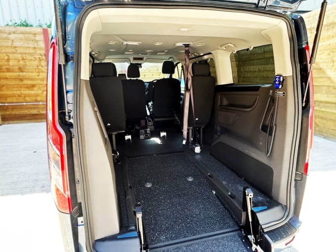 2025 Ford Tourneo Custom