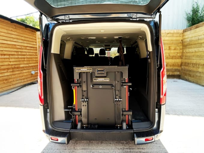 2025 Ford Tourneo Custom
