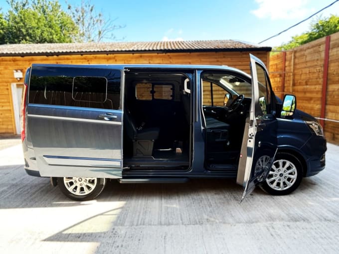 2025 Ford Tourneo Custom