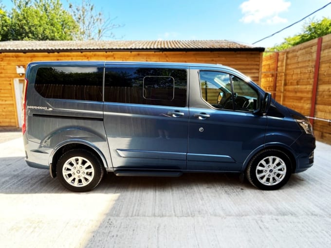 2025 Ford Tourneo Custom