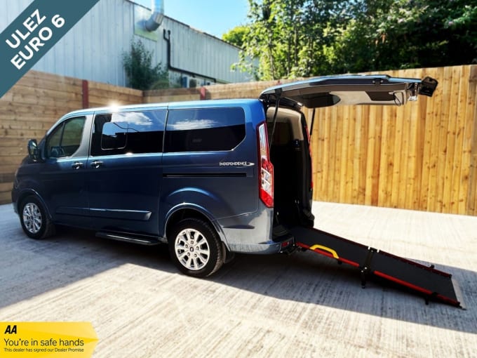 2025 Ford Tourneo Custom