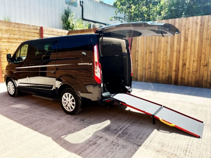 2025 Ford Tourneo Custom