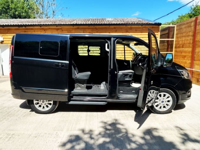 2025 Ford Tourneo Custom
