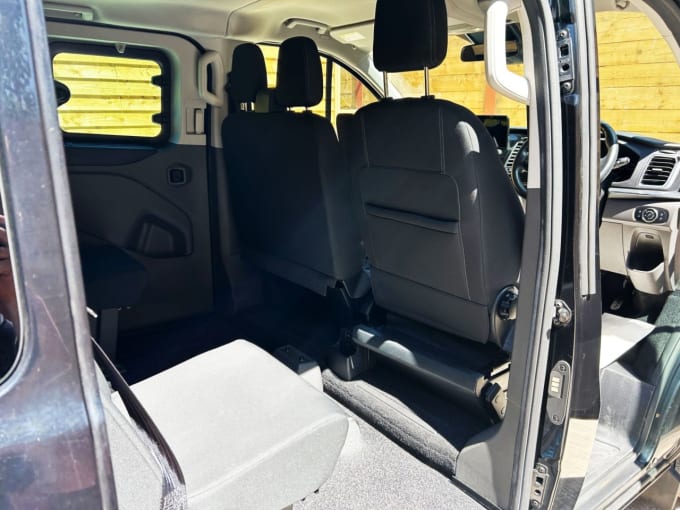 2025 Ford Tourneo Custom
