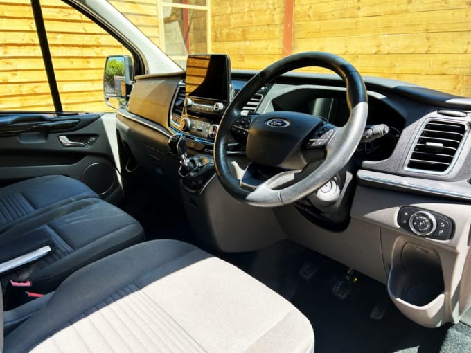 2025 Ford Tourneo Custom