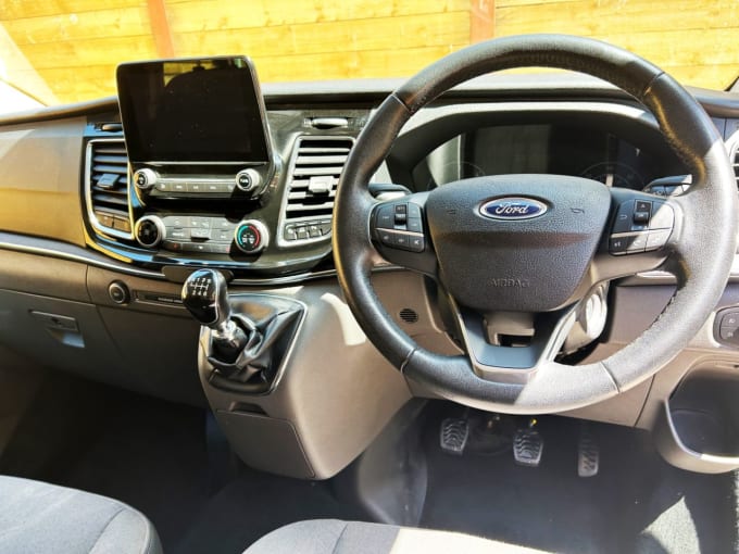 2025 Ford Tourneo Custom