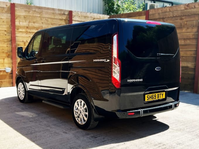 2025 Ford Tourneo Custom