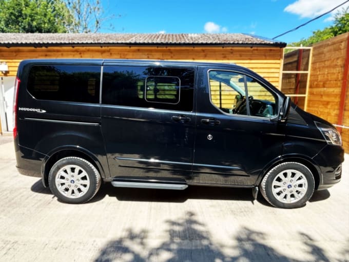 2025 Ford Tourneo Custom