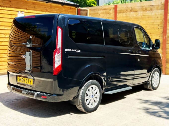 2025 Ford Tourneo Custom
