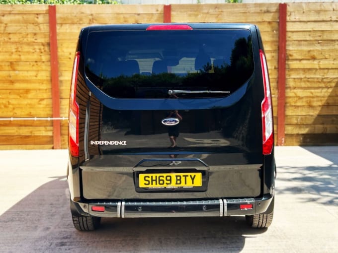 2025 Ford Tourneo Custom