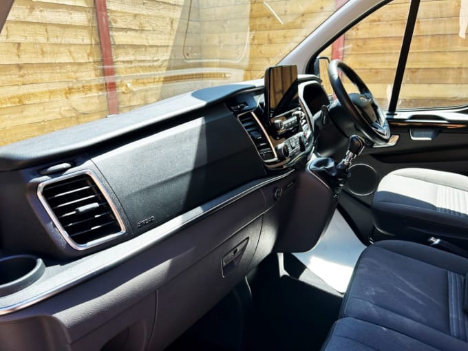 2025 Ford Tourneo Custom